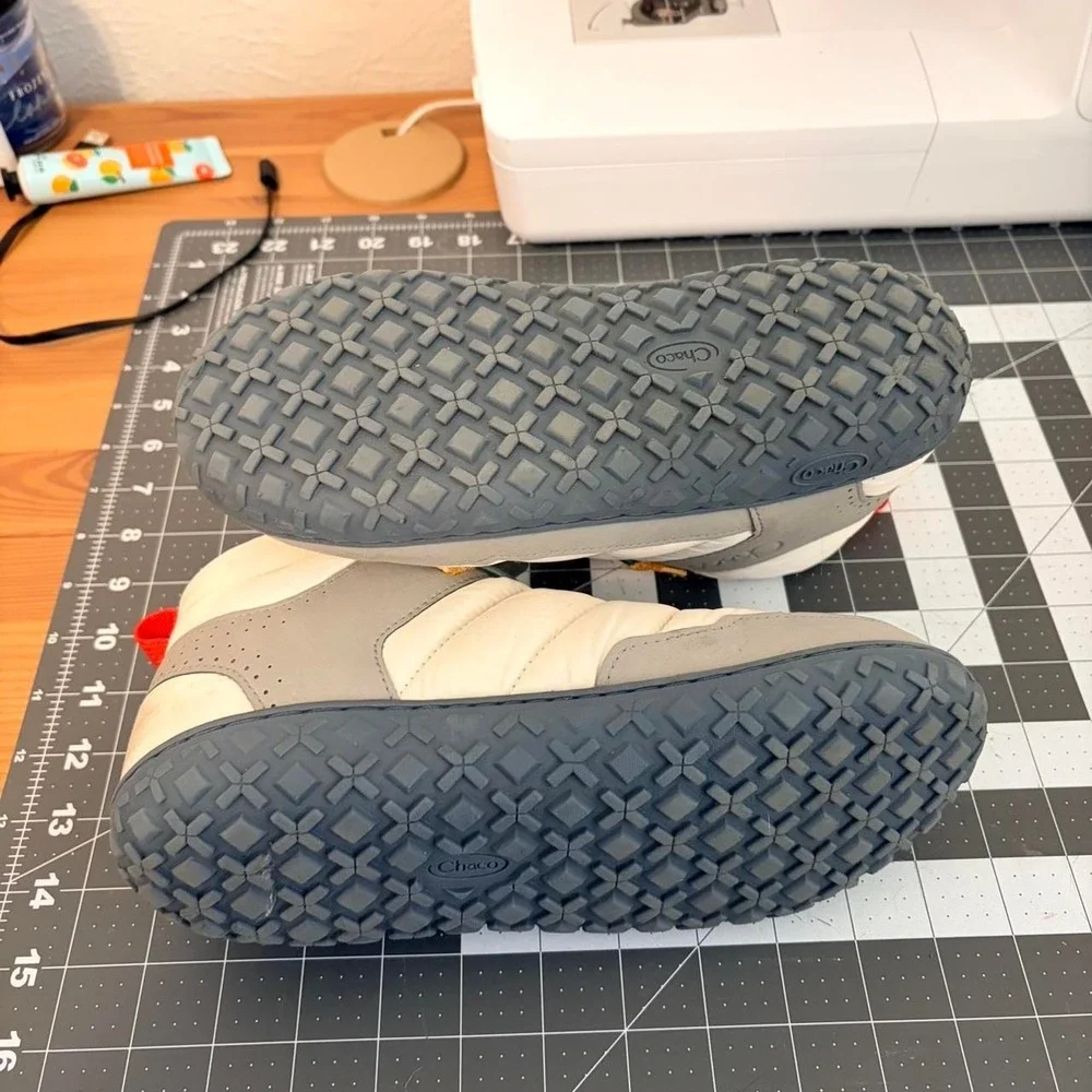 Chaco Boots Womens 7.5 Ivory